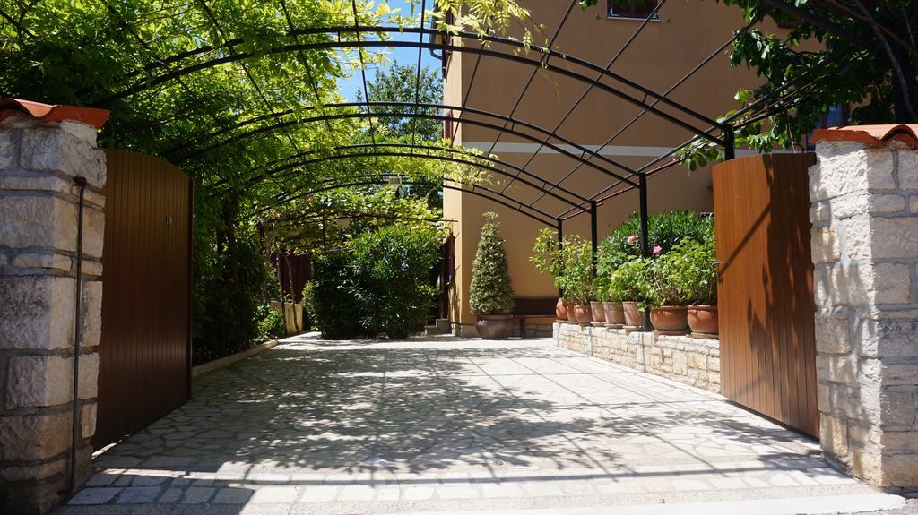 Villa Dolores Rovinj Bagian luar foto
